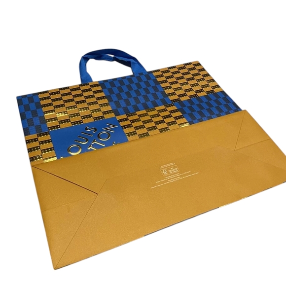 LOUIS VUITTON 2022 Holiday Shopping Bag Limited Edition (LegoLand theme) UGC - Picture 2 of 8
